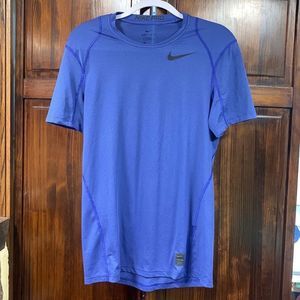 Nike Men’s blue striped fitted Dri-Fit shirt sleeve shirt size small